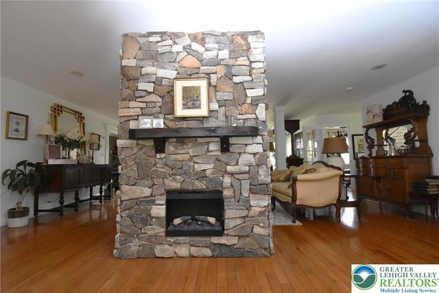 424 Grape Street, Whitehall Twp, PA 18052