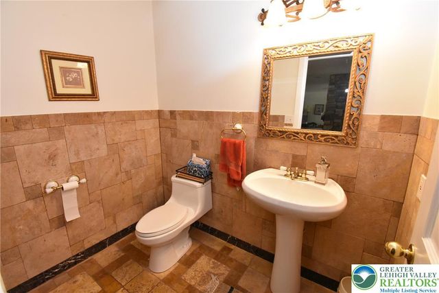 424 Grape Street, Whitehall Twp, PA 18052