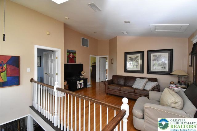 424 Grape Street, Whitehall Twp, PA 18052
