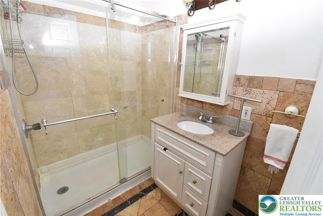 424 Grape Street, Whitehall Twp, PA 18052
