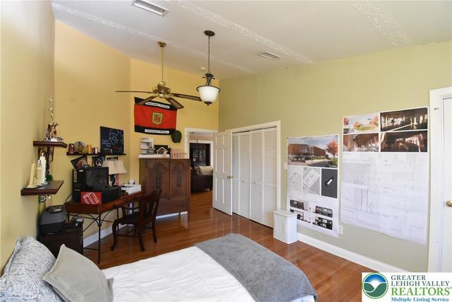 424 Grape Street, Whitehall Twp, PA 18052