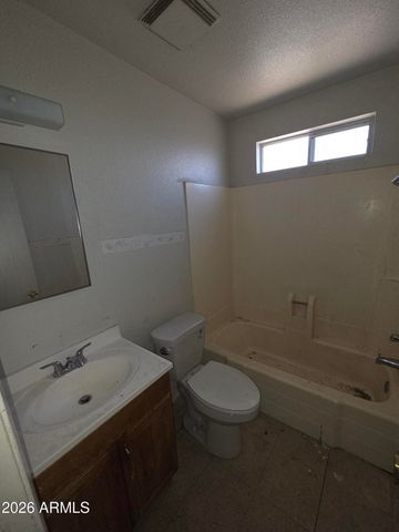 901 W ANGELA Drive, Phoenix, AZ 85023