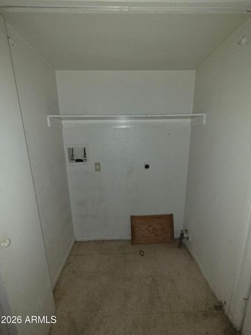 901 W ANGELA Drive, Phoenix, AZ 85023