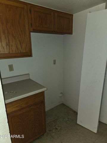 901 W ANGELA Drive, Phoenix, AZ 85023