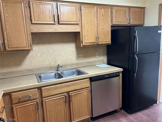 7153 N Jester Place A, Concord, OH 44077