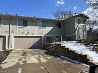 7153 N Jester Place A, Concord, OH 44077