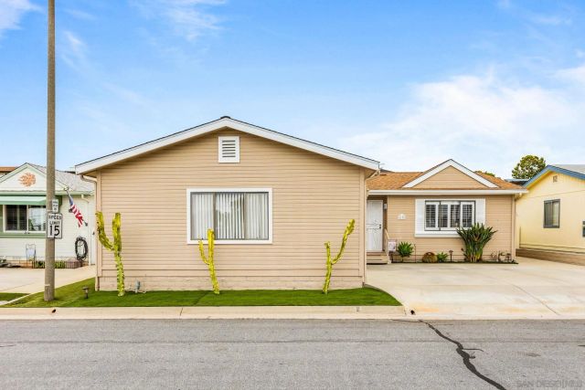 1171 Via Santa Paulo, Vista, CA 92081