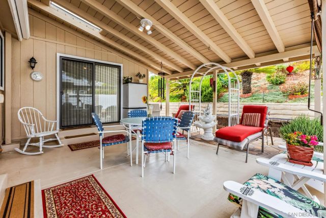 1171 Via Santa Paulo, Vista, CA 92081