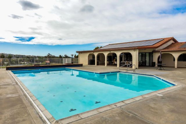 1171 Via Santa Paulo, Vista, CA 92081