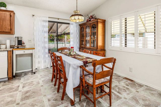 1171 Via Santa Paulo, Vista, CA 92081