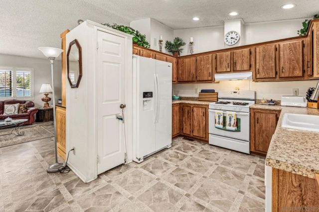 1171 Via Santa Paulo, Vista, CA 92081