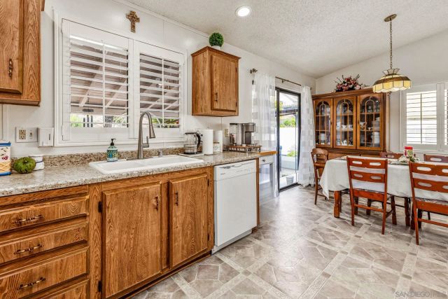 1171 Via Santa Paulo, Vista, CA 92081