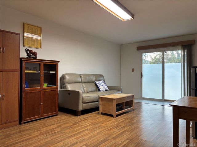 100 Hillside Drive F5, Middletown, NY 10941