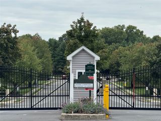 100 Hillside Drive F5, Middletown, NY 10941