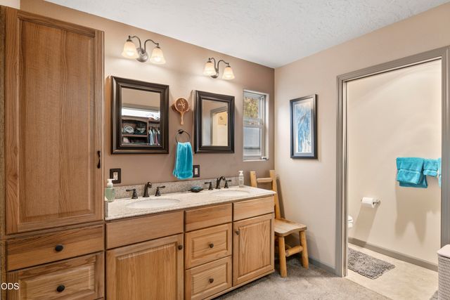 16191 Twin Drive, La Pine, OR 97739