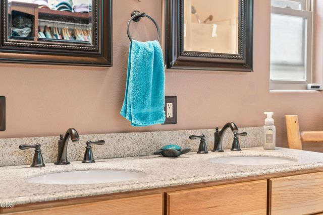16191 Twin Drive, La Pine, OR 97739