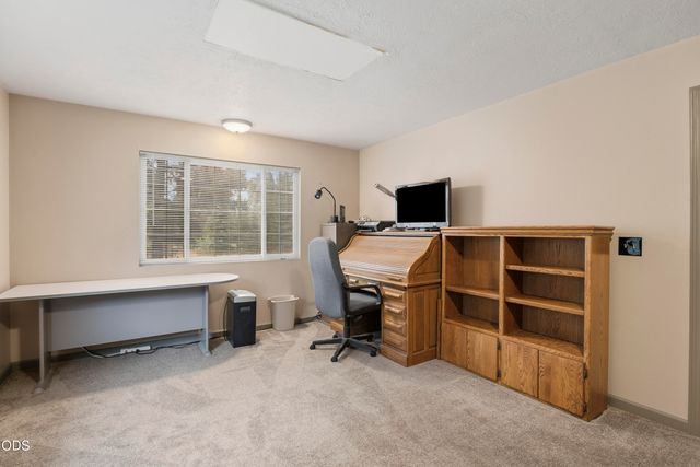16191 Twin Drive, La Pine, OR 97739