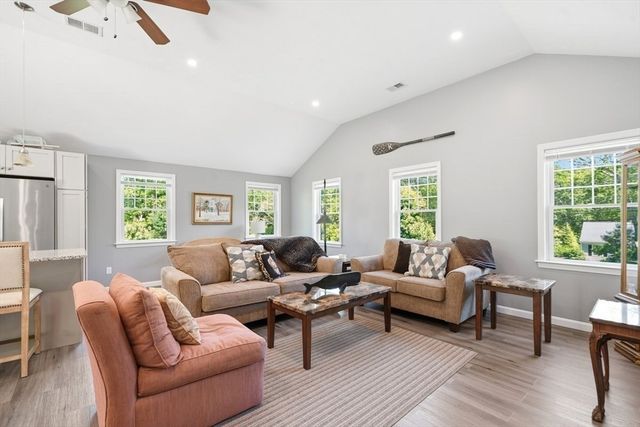 202 Quaker Rd, Falmouth, MA 02540