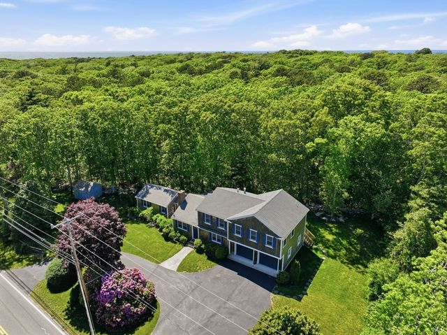 202 Quaker Rd, Falmouth, MA 02540