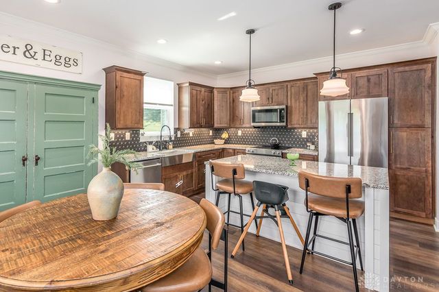 2621 Central Avenue, Middletown, OH 45044