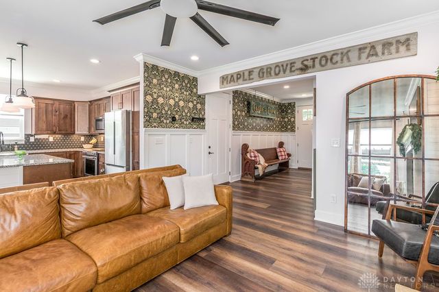 2621 Central Avenue, Middletown, OH 45044