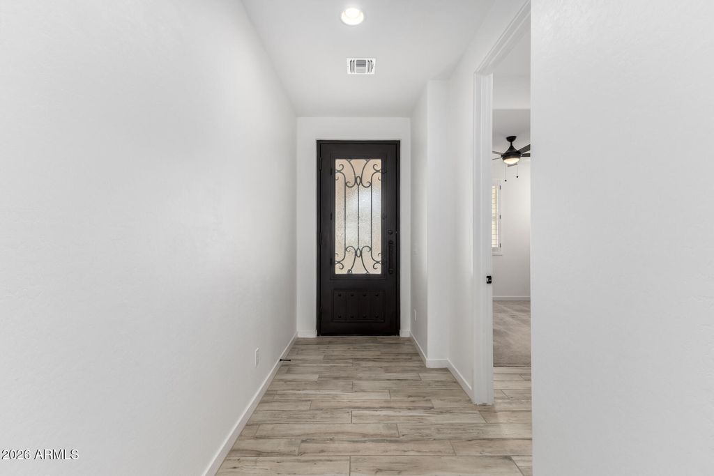 Image 14 of property listing at 5632 E SANDIA Street, Mesa, AZ 85215