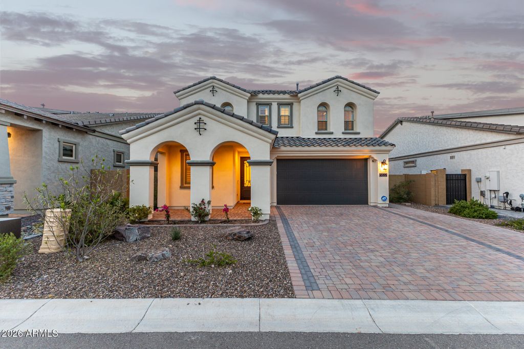 Image 2 of property listing at 5632 E SANDIA Street, Mesa, AZ 85215