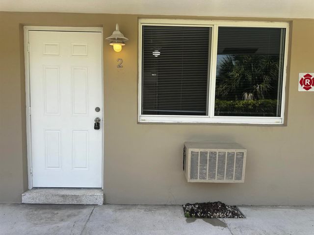 2000 NE 17TH Street 2, Fort Lauderdale, FL 33305