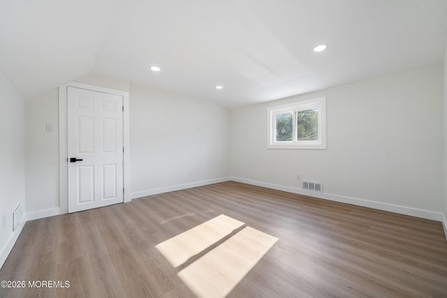 33 Glen Road, Howell, NJ 07731