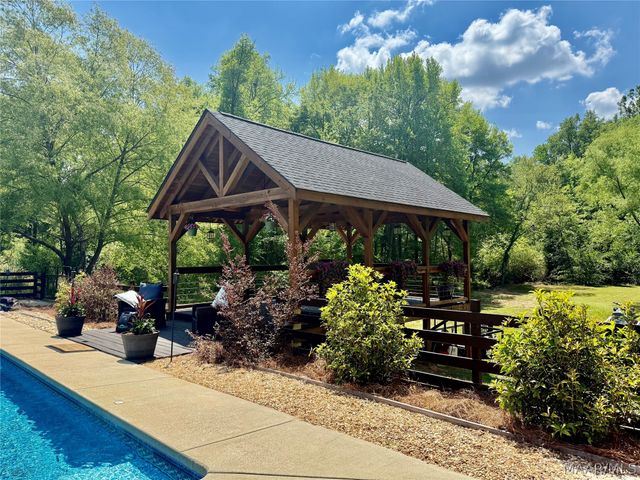 939 Richfield Road, Deatsville, AL 36022