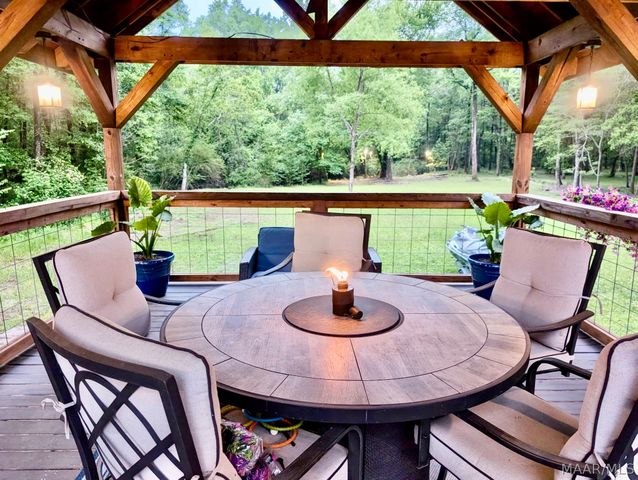 939 Richfield Road, Deatsville, AL 36022