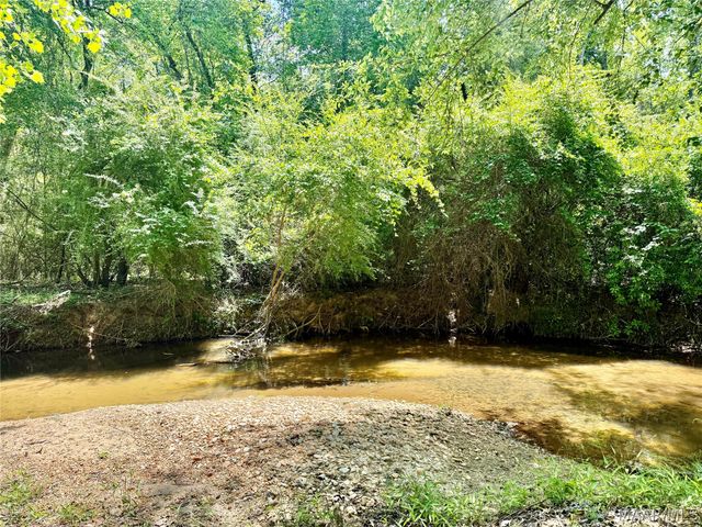 939 Richfield Road, Deatsville, AL 36022