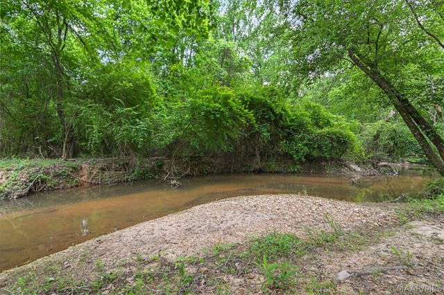 939 Richfield Road, Deatsville, AL 36022