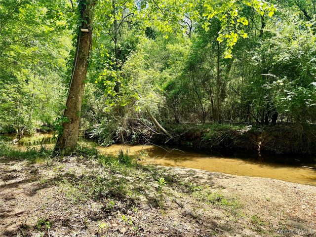 939 Richfield Road, Deatsville, AL 36022
