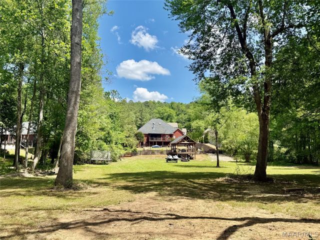 939 Richfield Road, Deatsville, AL 36022