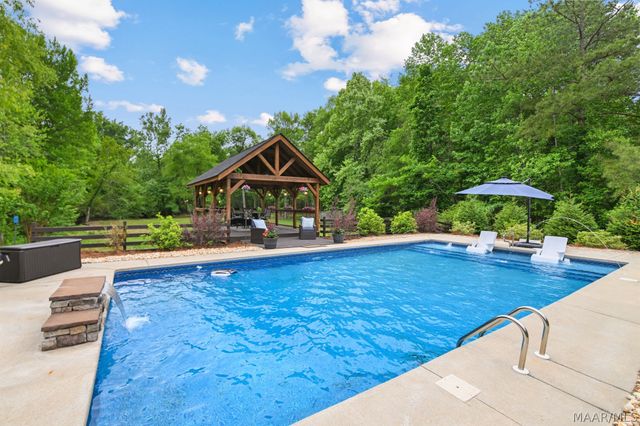 939 Richfield Road, Deatsville, AL 36022