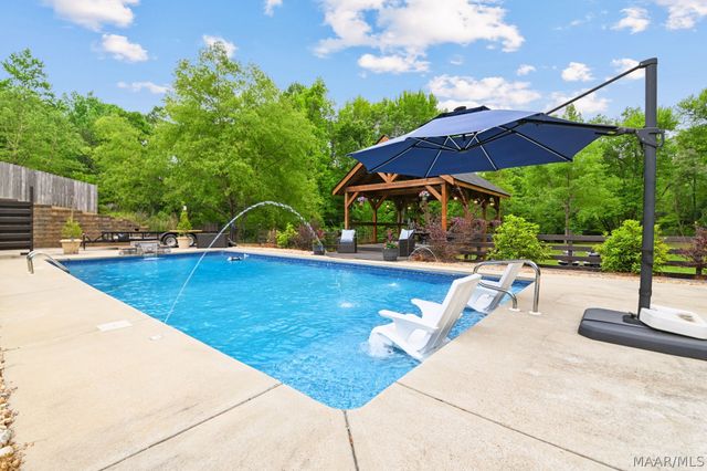 939 Richfield Road, Deatsville, AL 36022