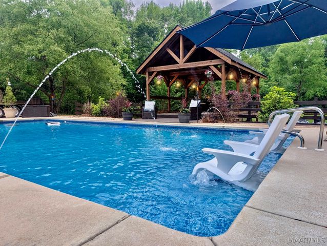 939 Richfield Road, Deatsville, AL 36022