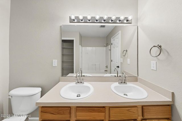 8050 LEAFCREST Drive, Jacksonville, FL 32244