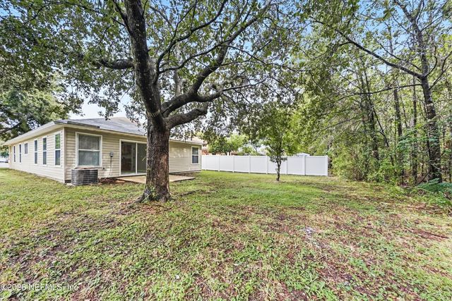 8050 LEAFCREST Drive, Jacksonville, FL 32244