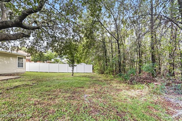 8050 LEAFCREST Drive, Jacksonville, FL 32244