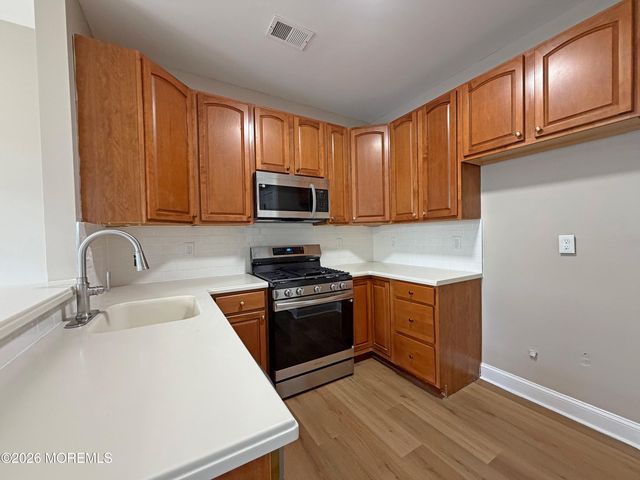 31 Skimmer Lane, Port Monmouth, NJ 07758