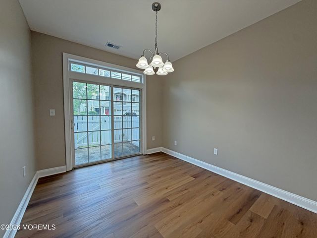 31 Skimmer Lane, Port Monmouth, NJ 07758