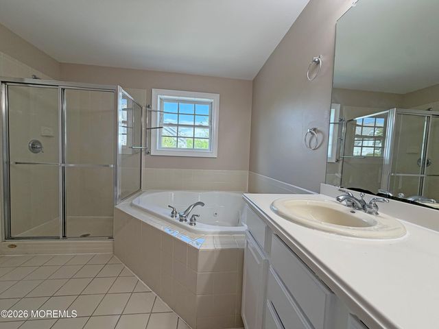 31 Skimmer Lane, Port Monmouth, NJ 07758