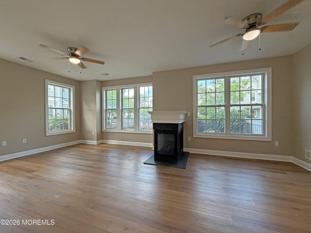 31 Skimmer Lane, Port Monmouth, NJ 07758