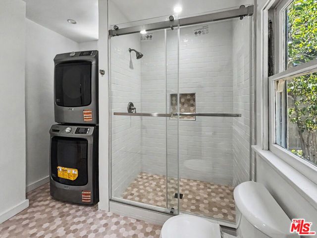 2139 Holly Drive, Los Angeles, CA 90068