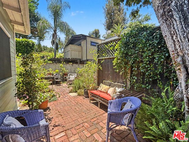 2139 Holly Drive, Los Angeles, CA 90068