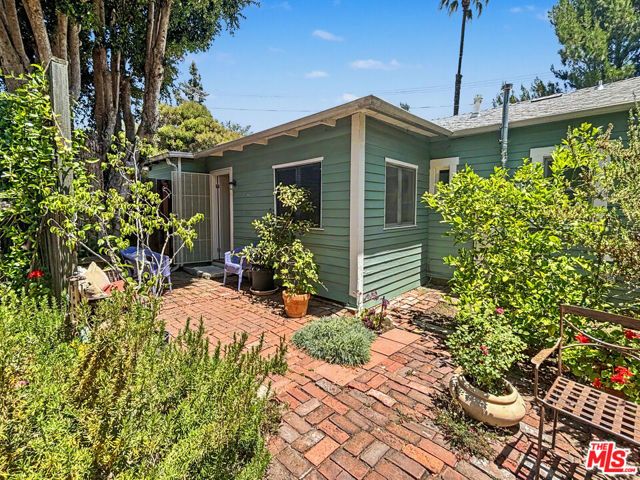 2139 Holly Drive, Los Angeles, CA 90068