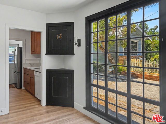 2139 Holly Drive, Los Angeles, CA 90068