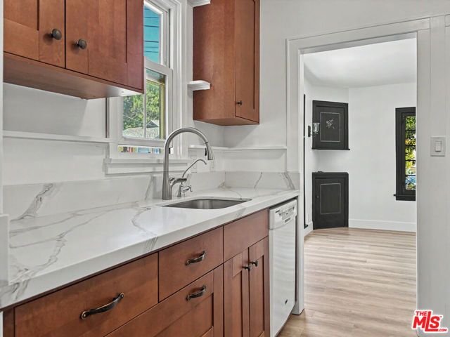 2139 Holly Drive, Los Angeles, CA 90068